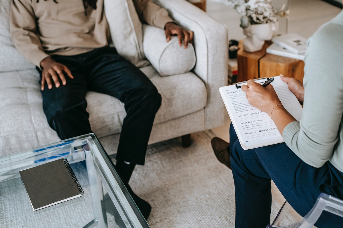 pexels alex green 5699466